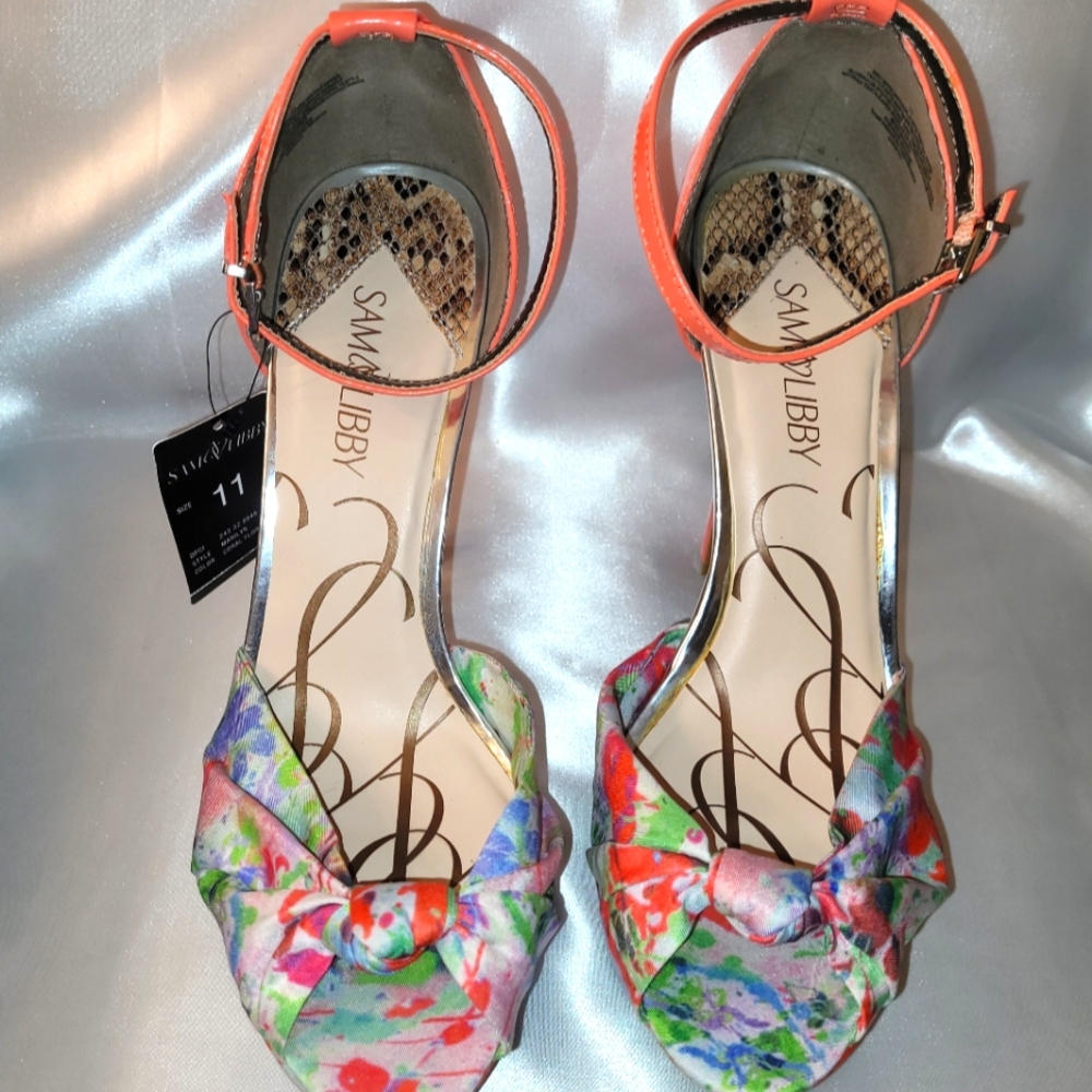 SAM & LIBBY- Marilyn Floral / Coral Peep toe  patent leather platform sandel